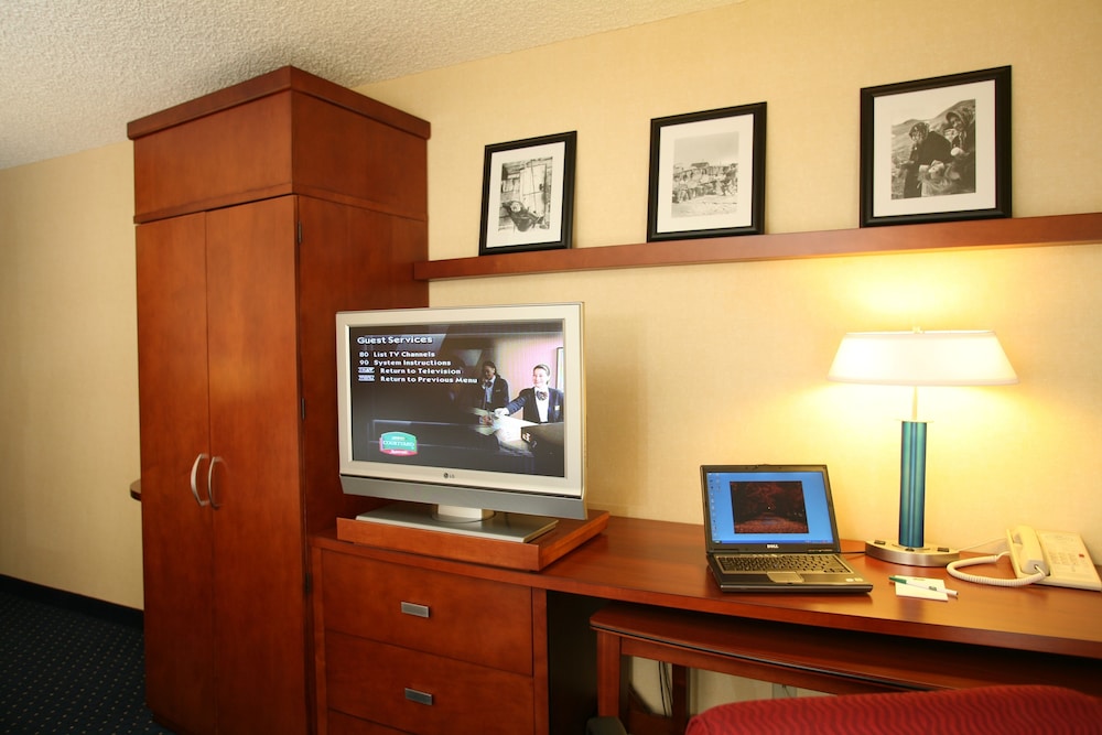 Room, 2 Double Beds (Hearing Accessible) photo 1
