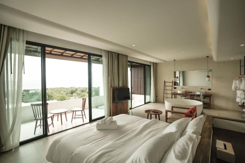 Suite, Sea View photo 1