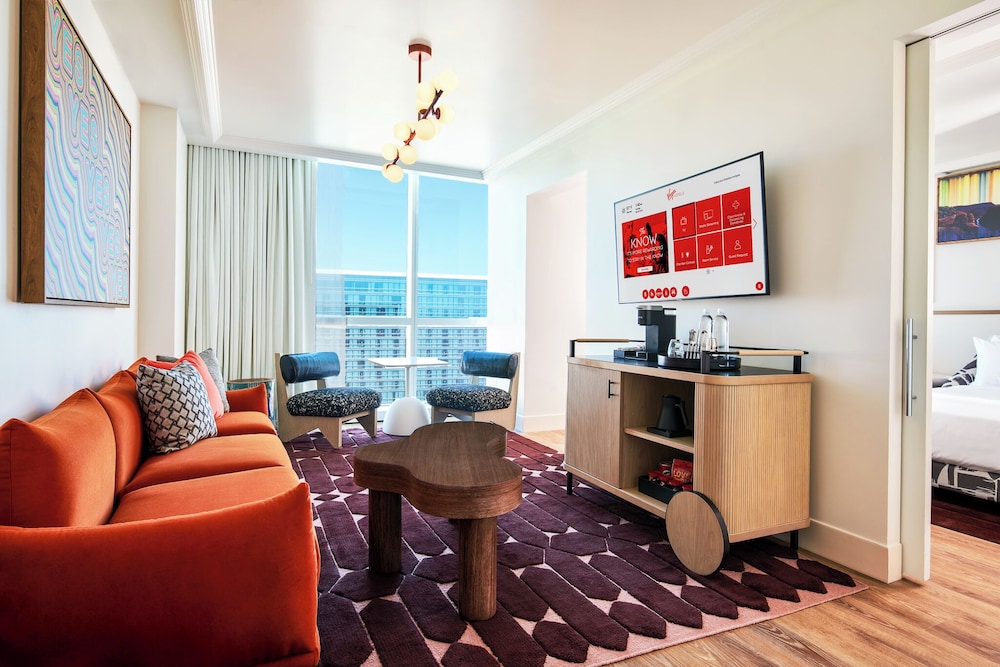 Ruby Queen Room with Two Queen Beds (Non Smoking) (Accessible) - Photo 2