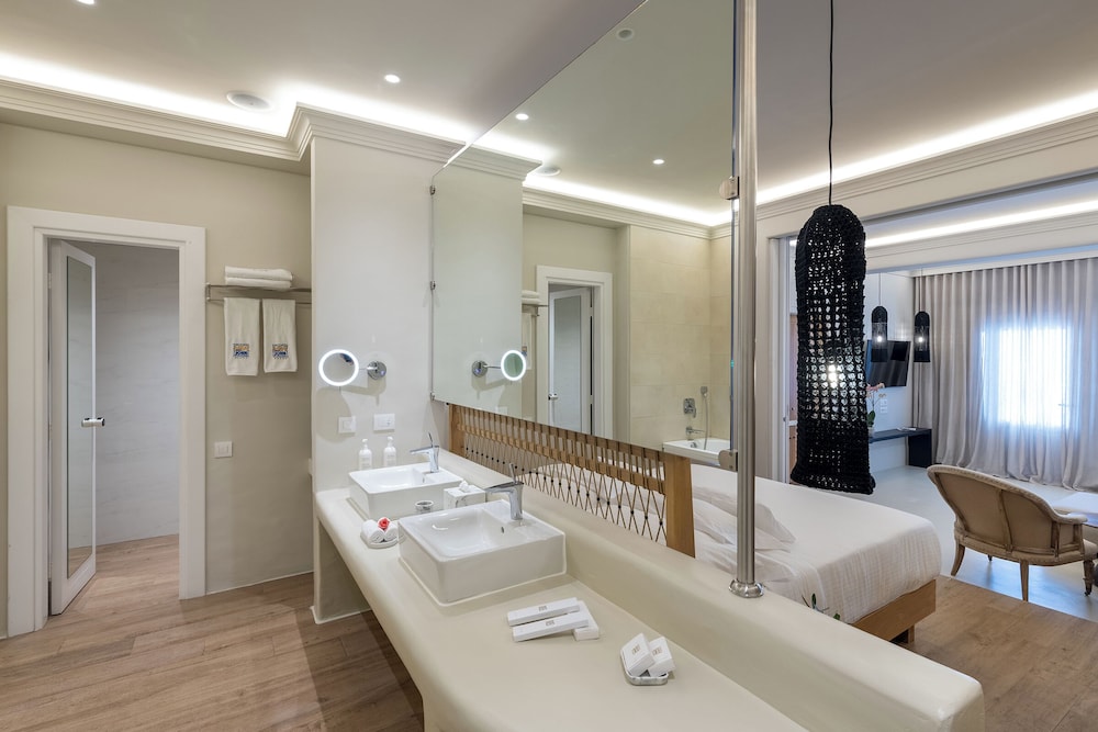 Delos Two Bedroom Villa with Private Pool & Sea View - Photo 1