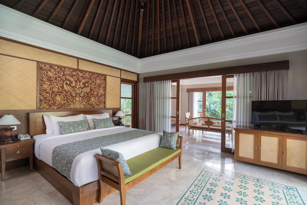 Royal Pool Villa with Extra Benefit photo 3