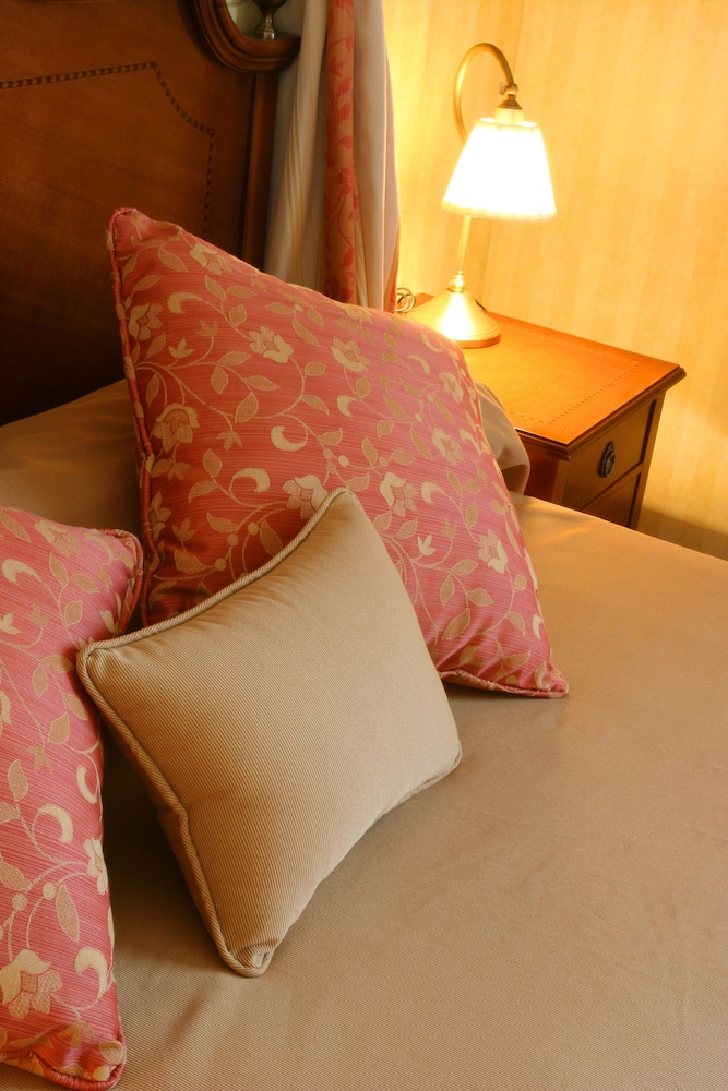 Suite - Photo 2