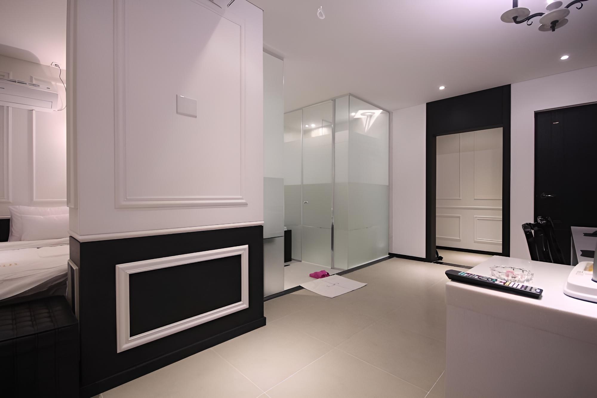 Room (Royal Suite (Terrace 2 PC Karaoke)) photo 1