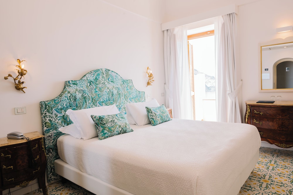 Deluxe Double or Twin Room, Terrace, Sea View - Photo 13