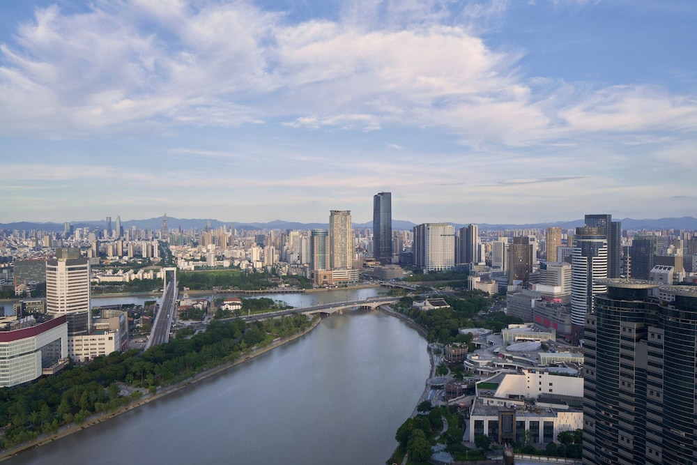 Deluxe Twin Room, 2 Double Beds, Smoking, River View - Photo 9