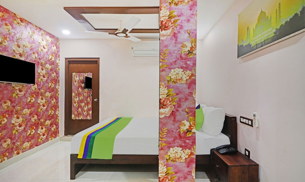 Deluxe Room - Photo 8