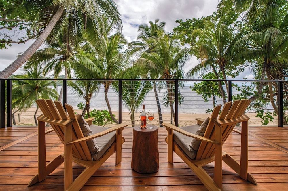 Beach Front Tree House With Plunge Pool