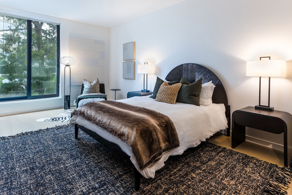 Studio, 1 Queen Bed photo 1