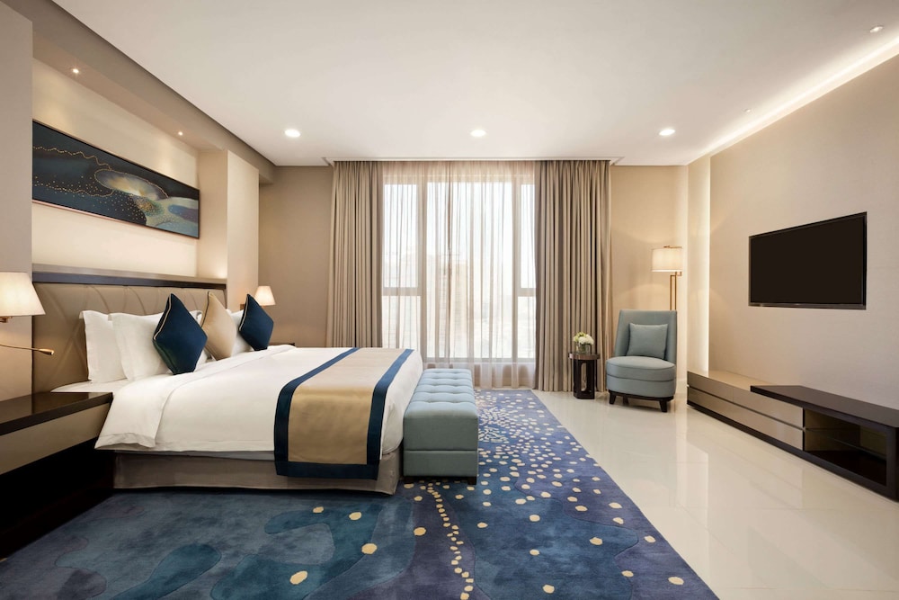 Club Suite, 1 King Bed, Non Smoking (2 Bedrooms)