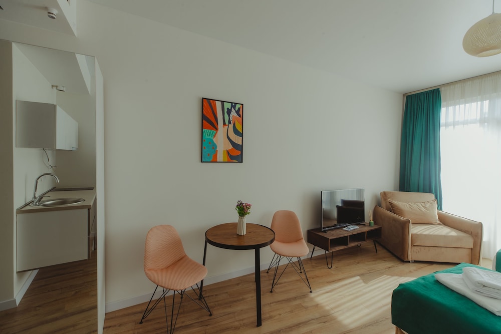 Superior Twin Room With Pool/Sea View - Photo 1