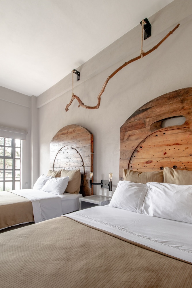 Junior Suite, 2 Double Beds - Photo 21