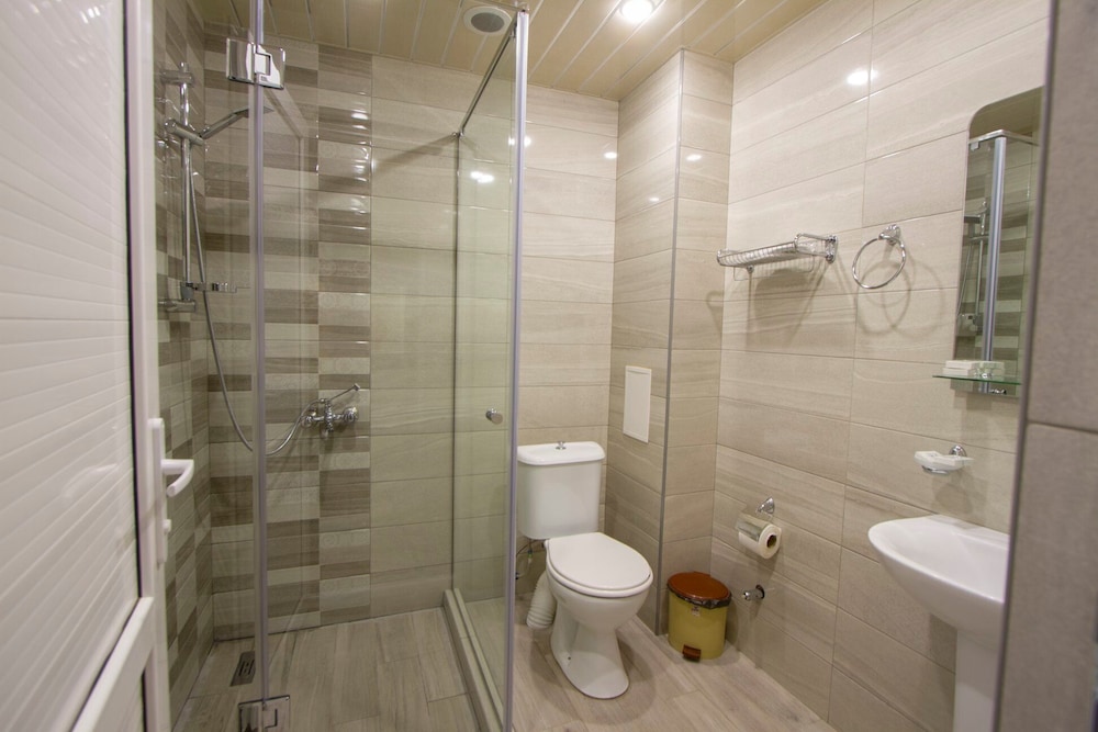Suite, 2 Bedrooms photo 2
