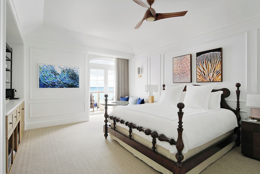 Superior Room, 1 King Bed photo 1