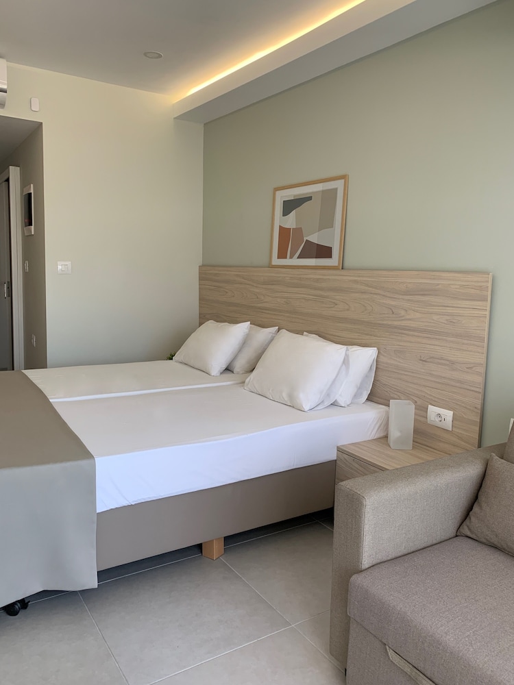 Superior Studio, Balcony, Ground Floor (4 Guests)