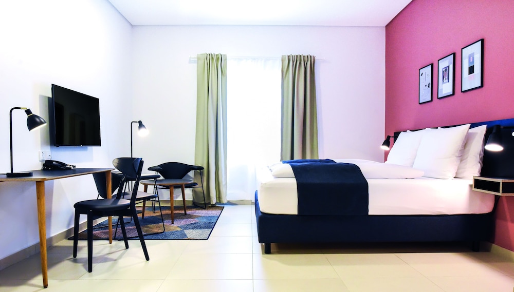 Deluxe Room (Non-Smoking)