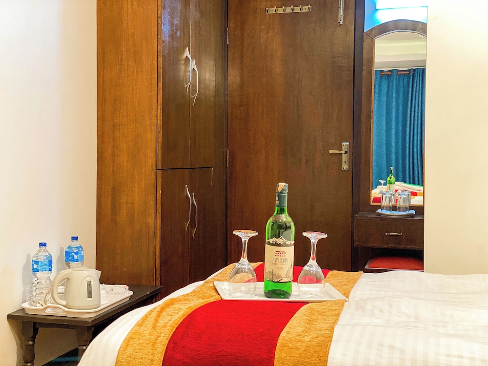 Deluxe Double or Twin Room - Photo 5