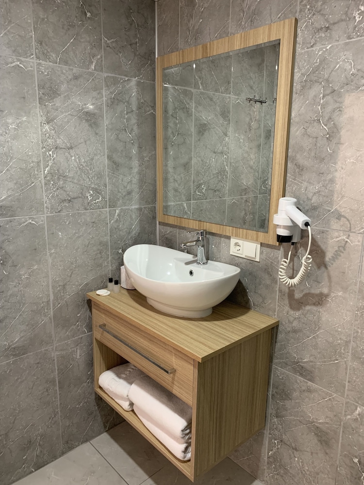 Deluxe Triple Room, Sea View - Photo 3