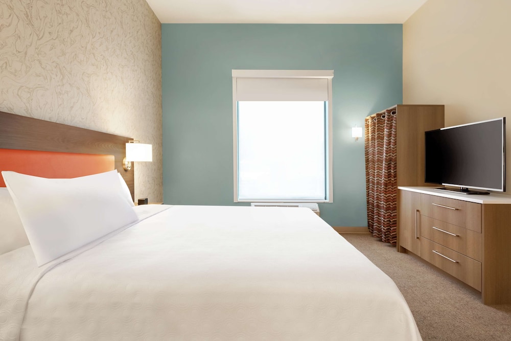 Suite, 1 King Bed, Accessible (Roll-In Shower) - Photo 1