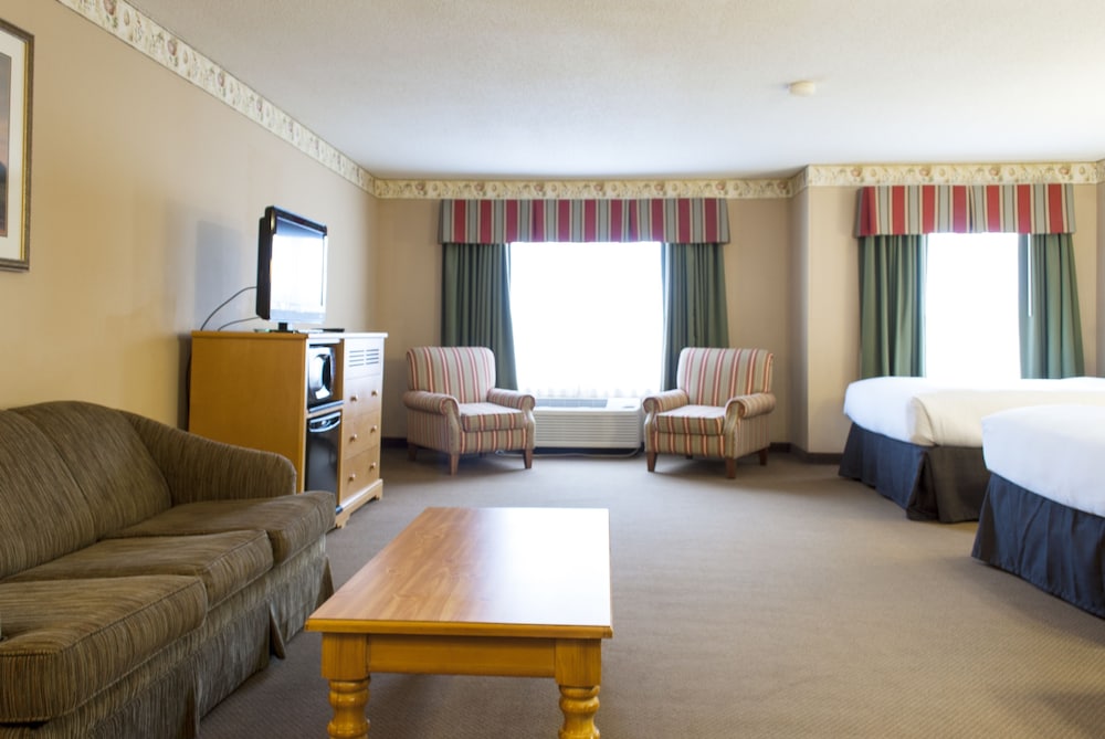 Studio Suite, 2 Queen Beds, Non Smoking - Photo 6