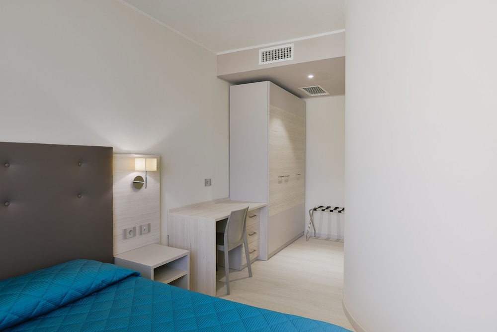 Comfort Apartment, 1 Bedroom, Balcony, Partial Sea View