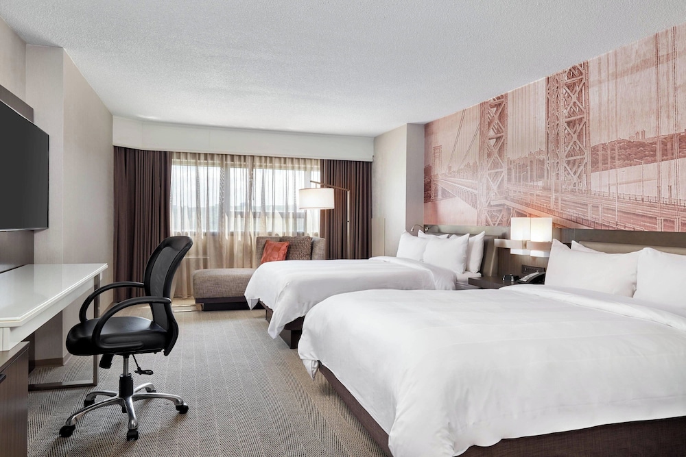 Club Room, 2 Queen Beds - Photo 1