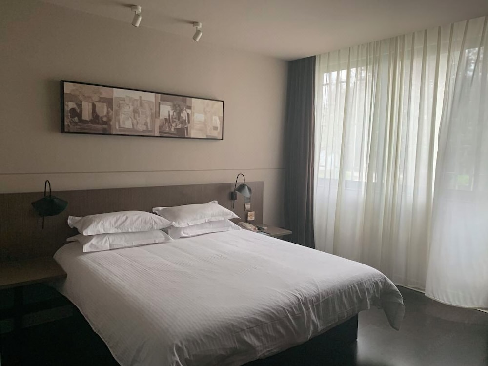 Classic Single Room