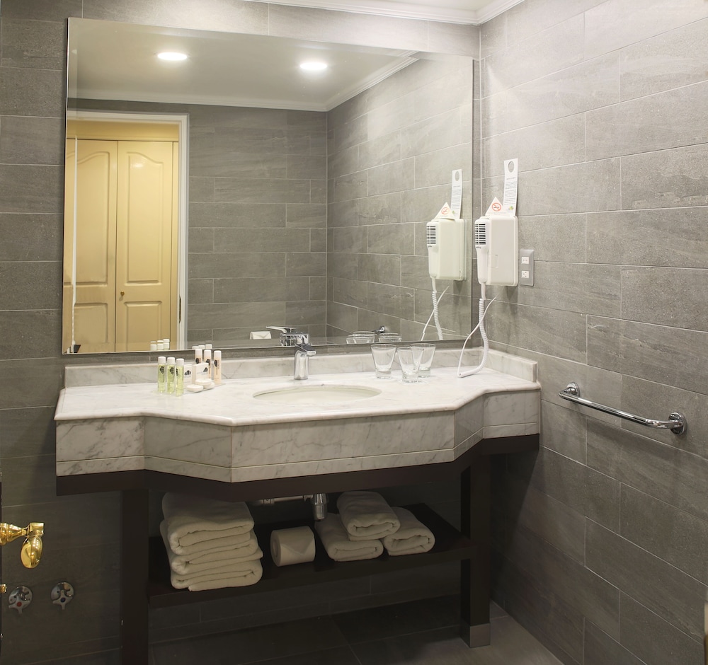 Standard Double Room - Photo 3