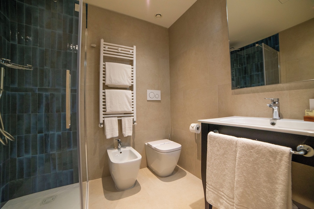 Business Double Room - Photo 4