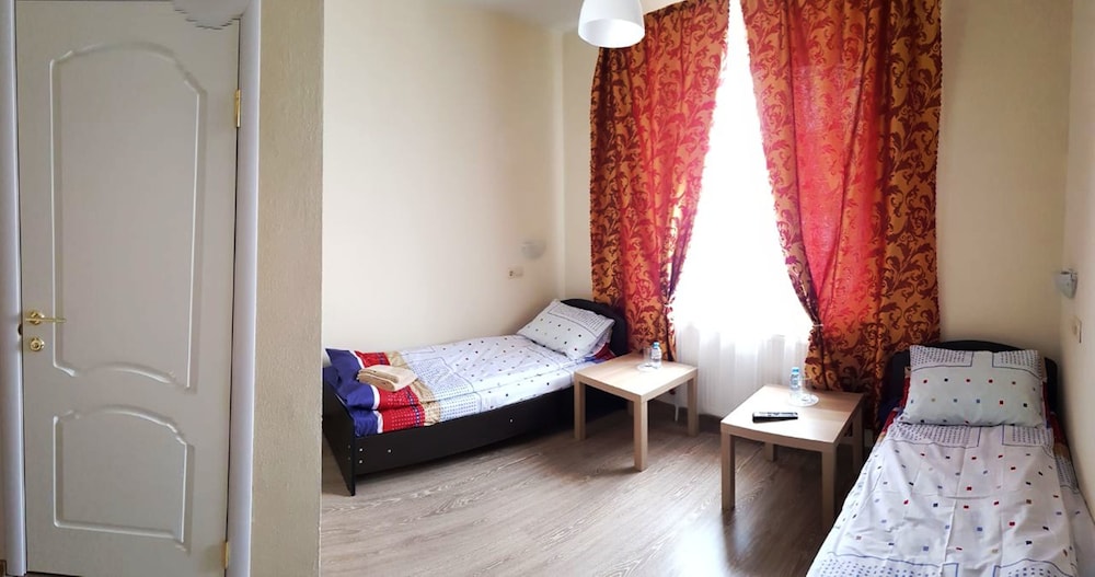 Standard Twin Room, 2 Twin Beds, City View photo 2