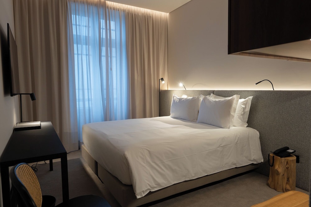 Basic Double or Twin Room, 1 Bedroom (with extra-bed) - Photo 7