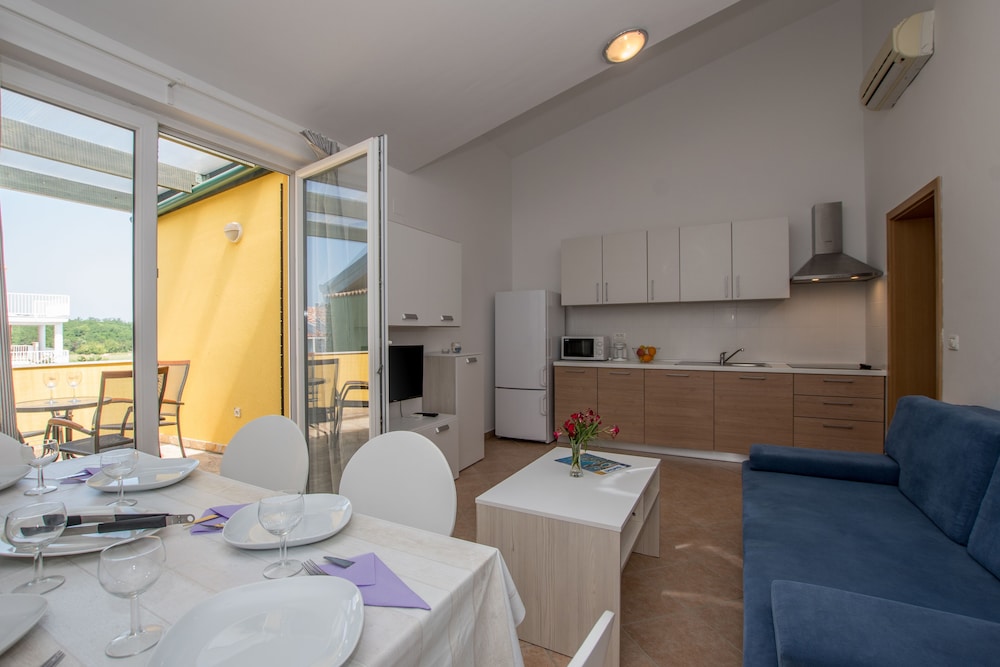 Standard Apartment, 2 Bedrooms, Balcony photo 1