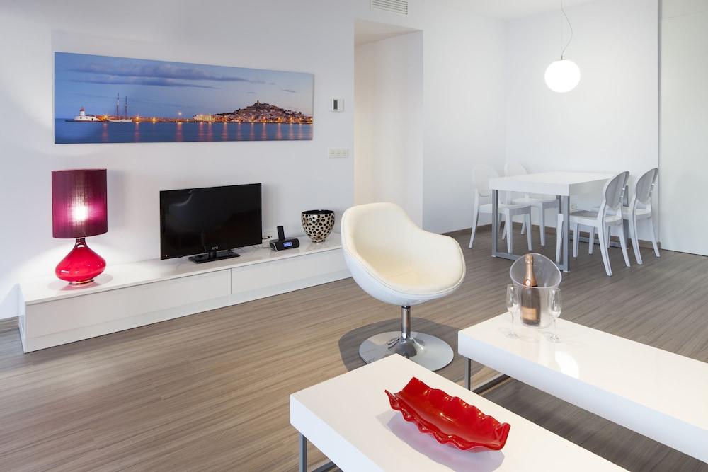 Suite Junior con Vista Parcial al Océano (1 Adulto)