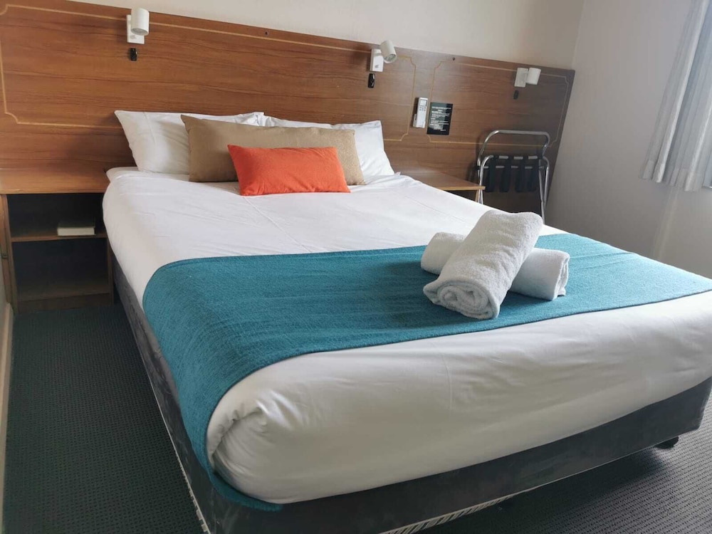 Deluxe Double Room Single Use, 1 Bedroom, Hill View photo 2