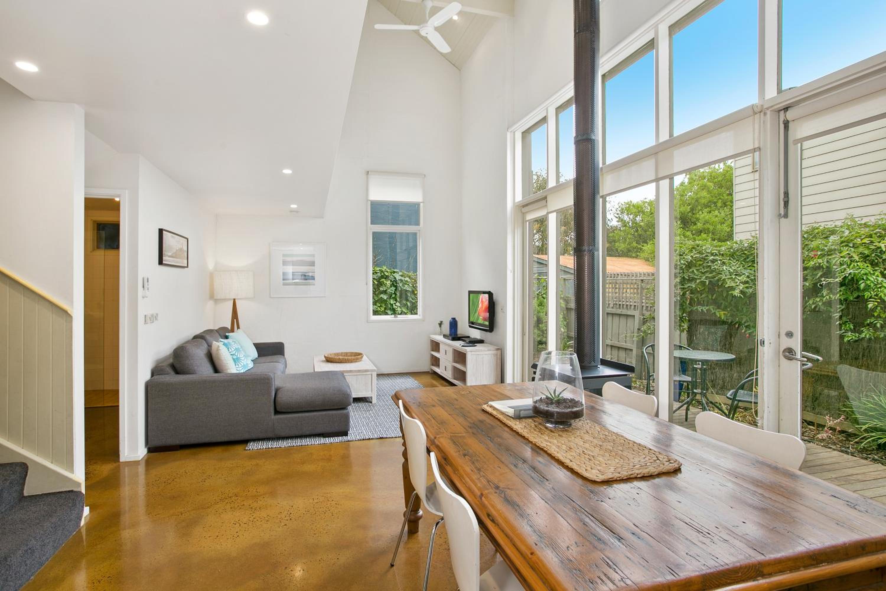 Apartment with Terrace photo 2