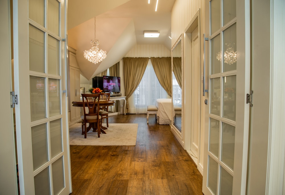 Basic Double Room thumbnail 6