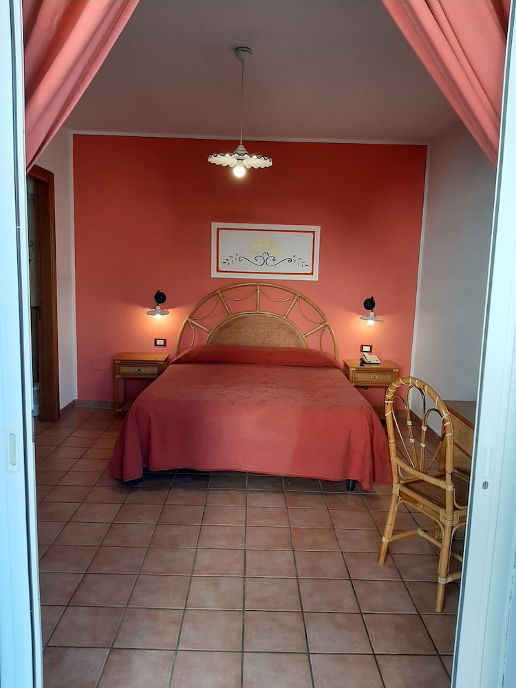 Classic Double Room - Photo 6