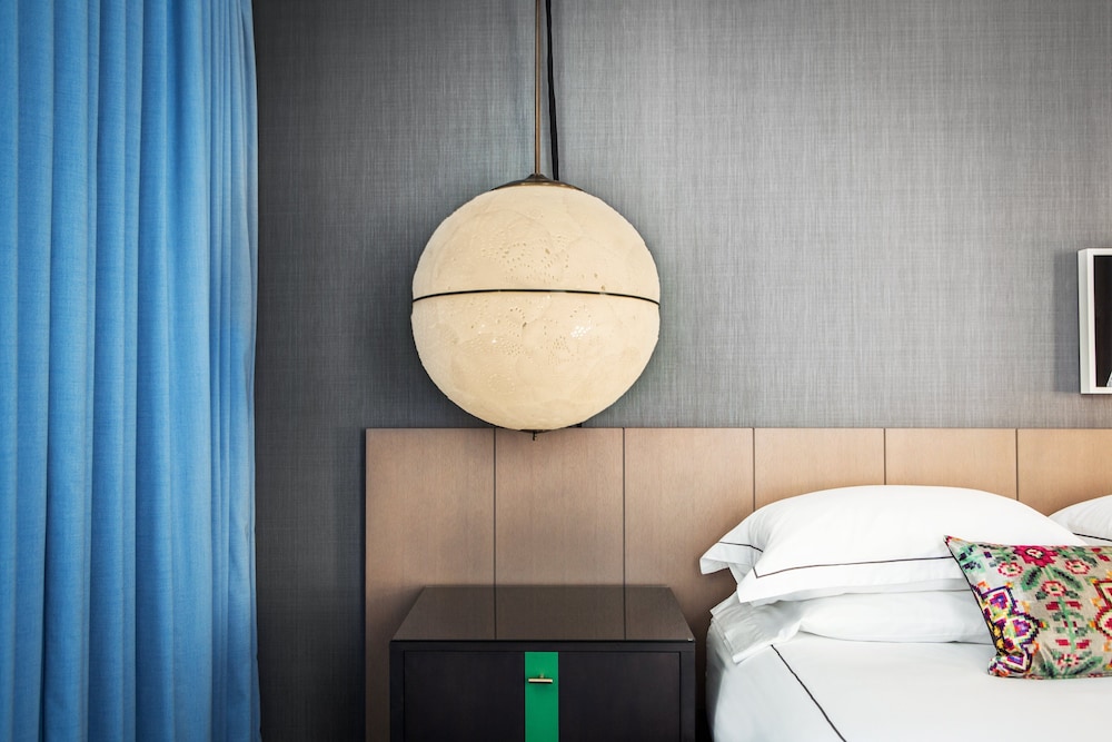 Suite, 1 Bedroom, Mobility Accessible (Roll-In Shower) thumbnail 5