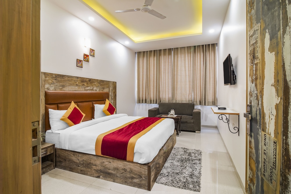 Deluxe Double or Twin Room, 1 Queen Bed photo 3
