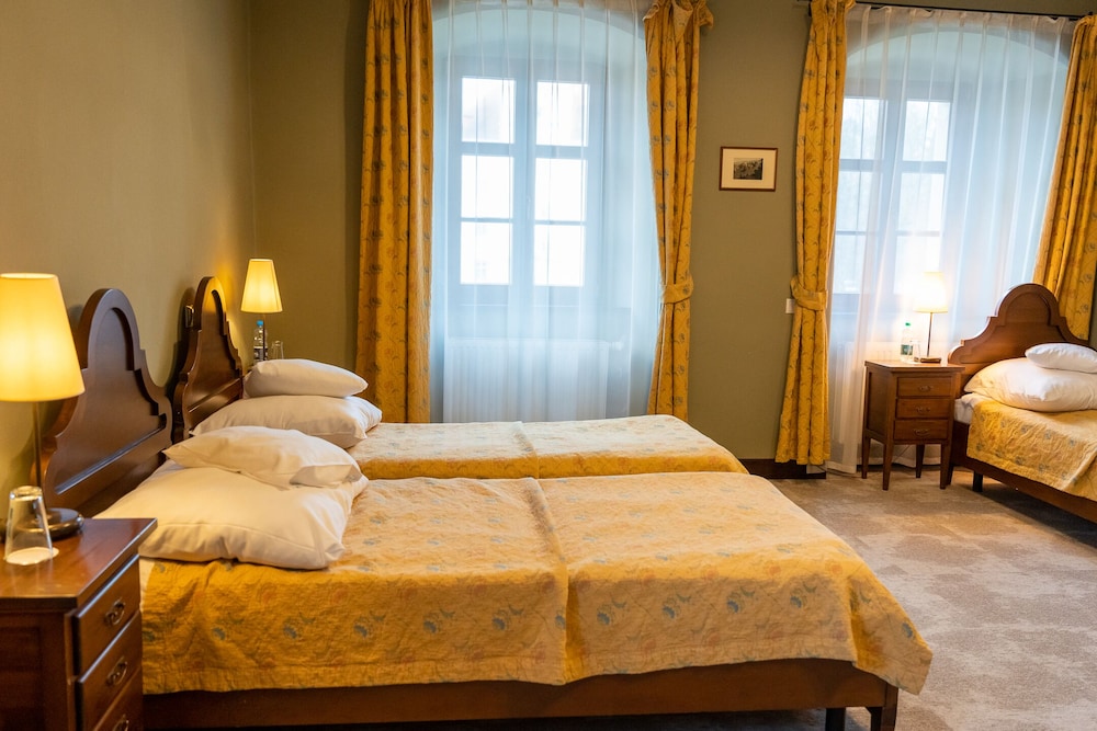 Standard Triple Room - Photo 5