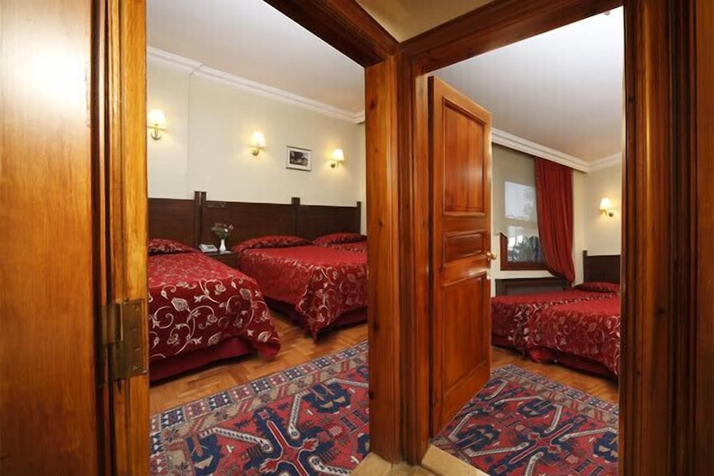 Family Quadruple Room photo 1