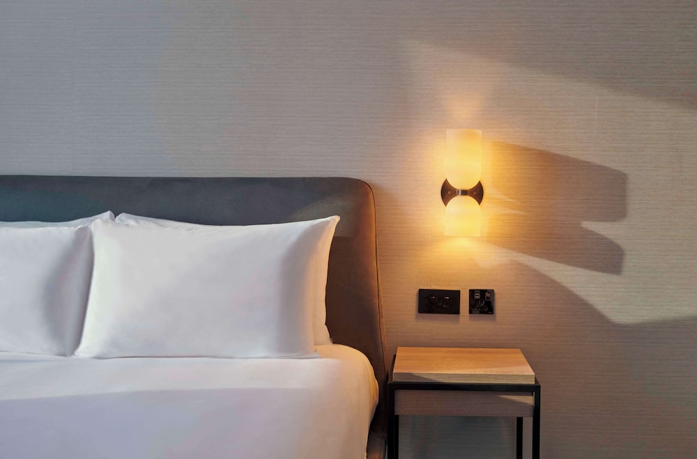 Studio, 1 King Bed, Kitchenette photo 3