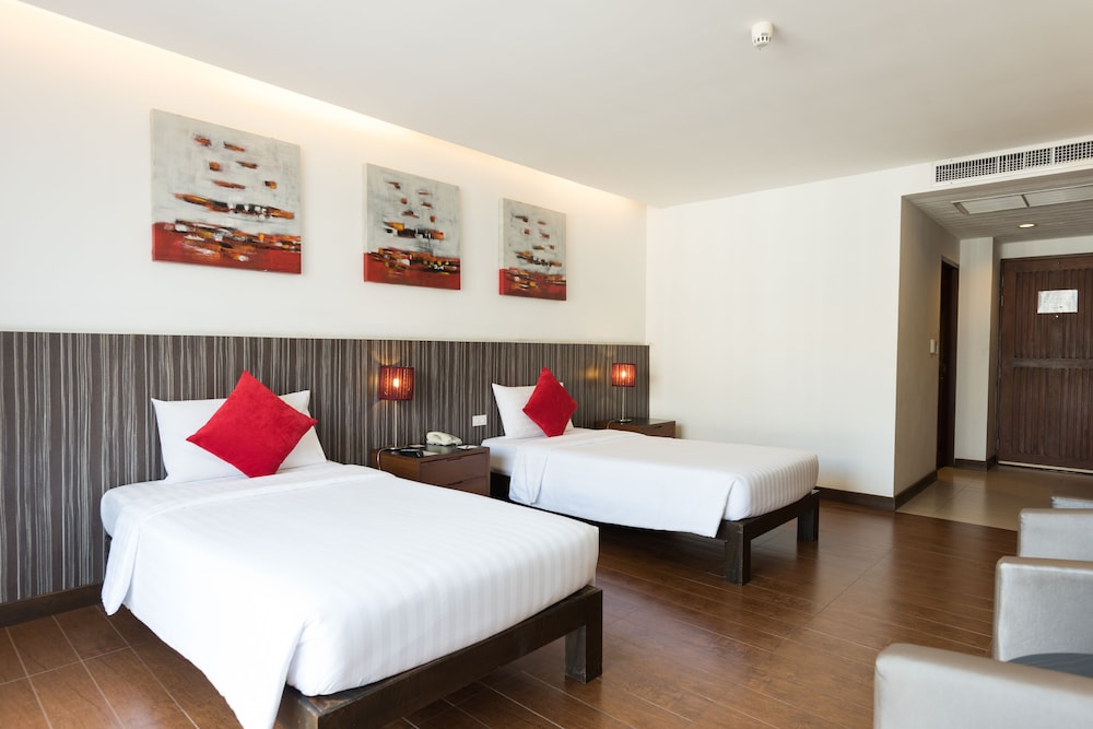 Deluxe Room, 2 Twin Beds, City View - Photo 5