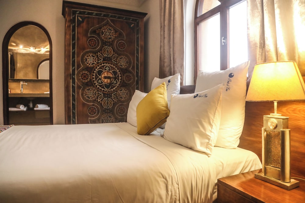 Superior Double or Twin Room - Photo 21