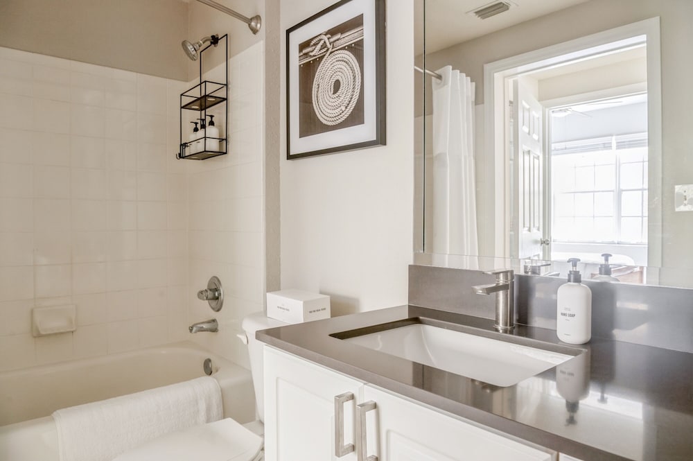 Premium Apartment, 3 Bedrooms, Kitchen (Self Check-in with Virtual Front Desk) photo 3