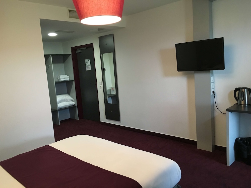 Superior Room, Multiple Beds - Photo 5