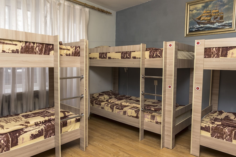 Bed in 8-bed Male Dormitory Room photo 1
