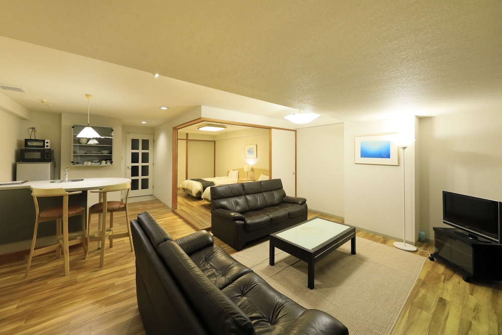 [Non-Smoking] Western Room (4 Beds)/ Ocean View - Photo 5