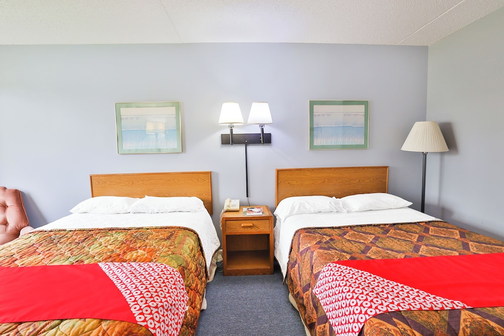Room, 2 Double Beds photo 2