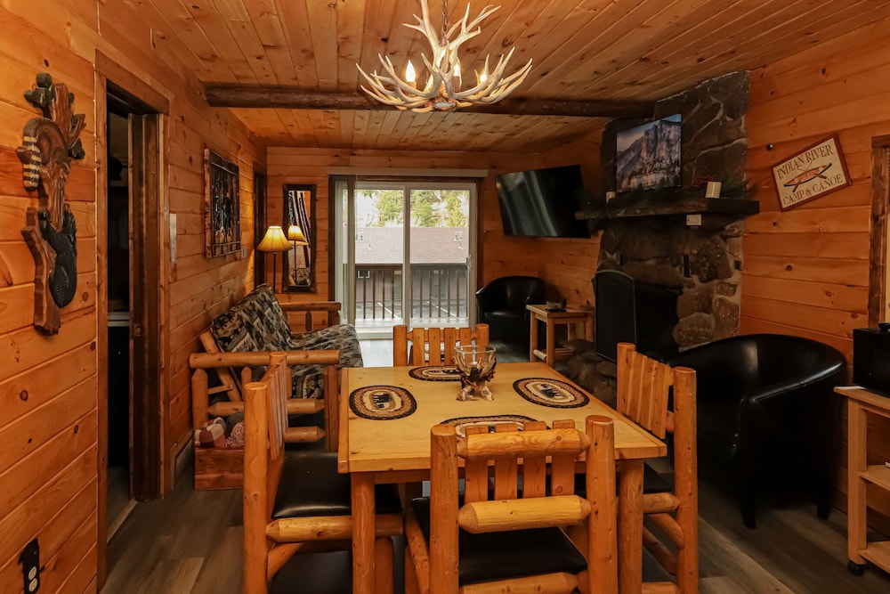 Cabin, 2 Bedrooms, Kitchen