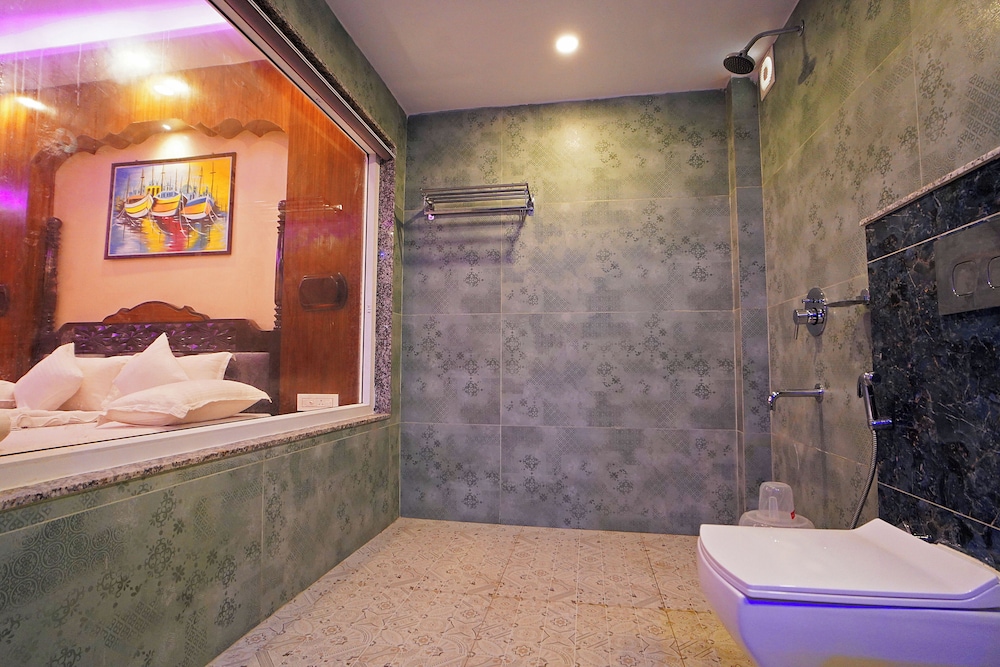 Elite Room - Photo 16